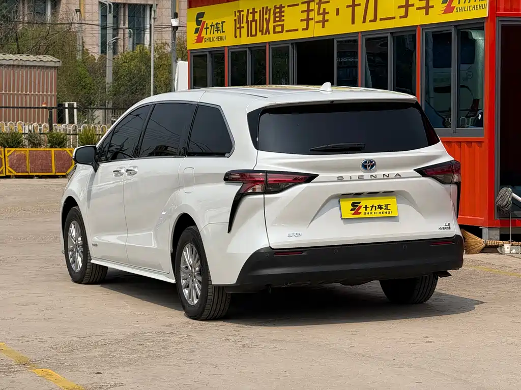 SIENNA 2021 2.5L Hybrid Comfort Edition купить на сайте DeffCars