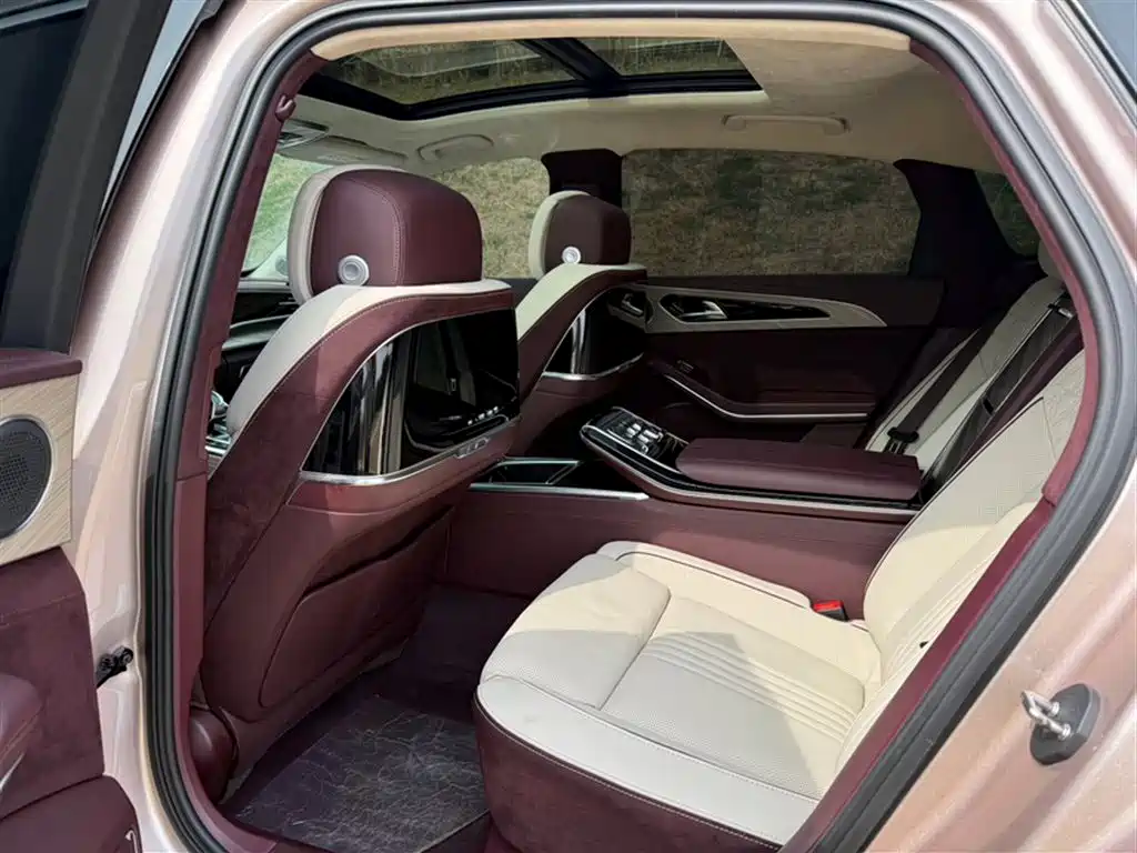 Hongqi H9 2020 3.0T Zhilian Qiling four-seater version купить на сайте DeffCars
