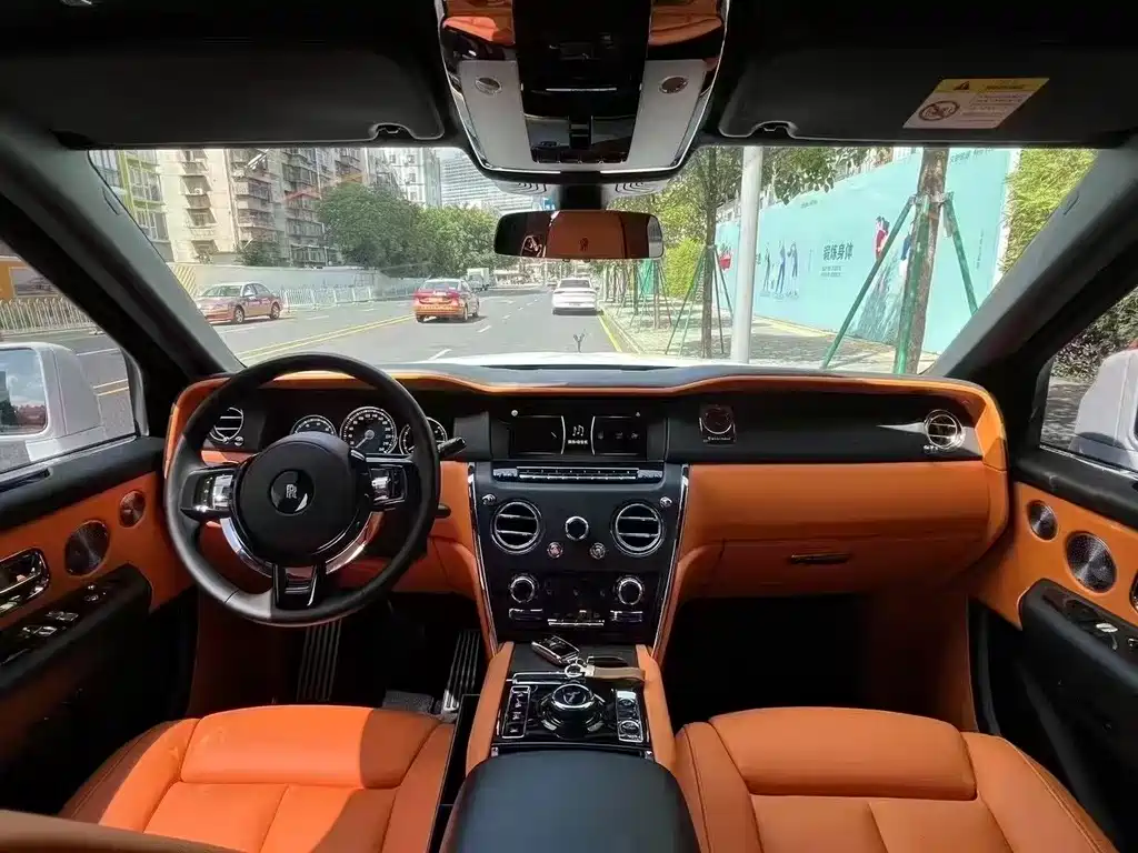 Cullinan 2018 four-seat version купить на сайте DeffCars