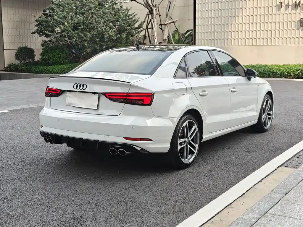 Audi A3 2019 Limousine 35 TFSI Enterprising National VI купить на сайте DeffCars