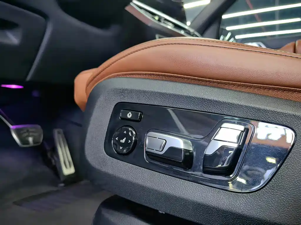 BMW X7 2023 xDrive40i Exclusive Luxury Package купить на сайте DeffCars