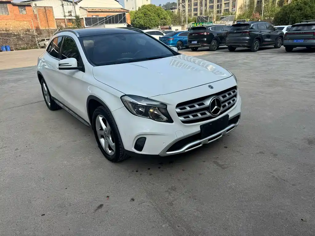 Mercedes-Benz GLA 2018 GLA 200 Dynamic купить на сайте DeffCars