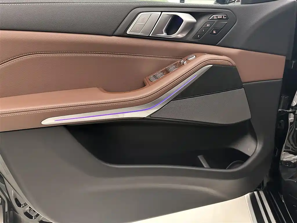 BMW X7 2021 xDrive40i Leading Luxury Package купить на сайте DeffCars