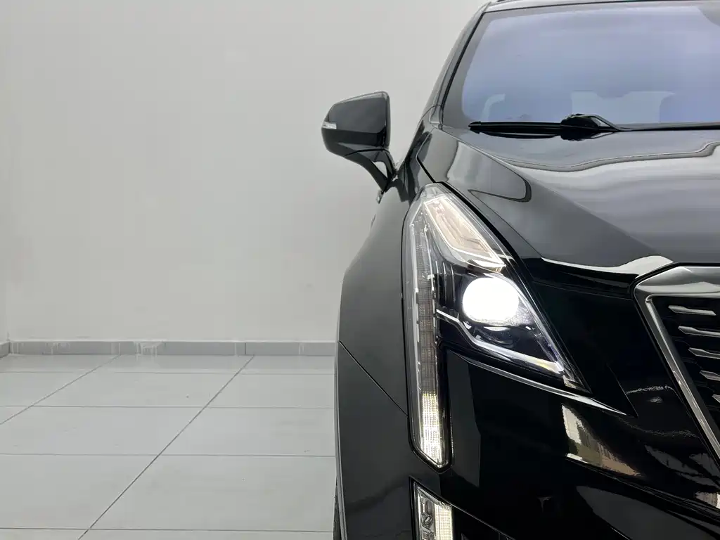 Cadillac XT5 2022 2.0T two-wheel drive luxury model купить на сайте DeffCars