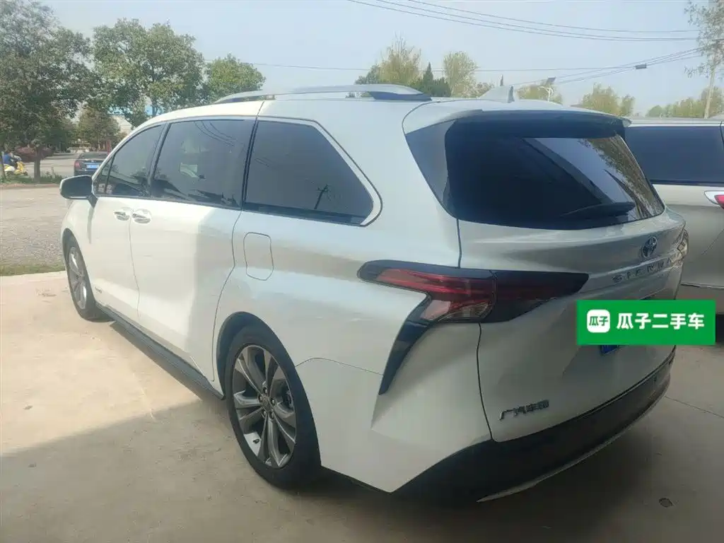 SIENNA 2023 2.5L Hybrid Platinum Edition купить на сайте DeffCars