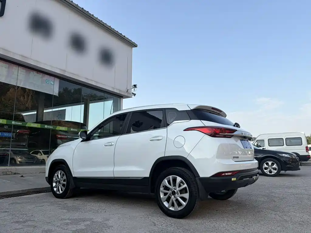Beijing X3 2019 1.5T CVT Honor Edition купить на сайте DeffCars