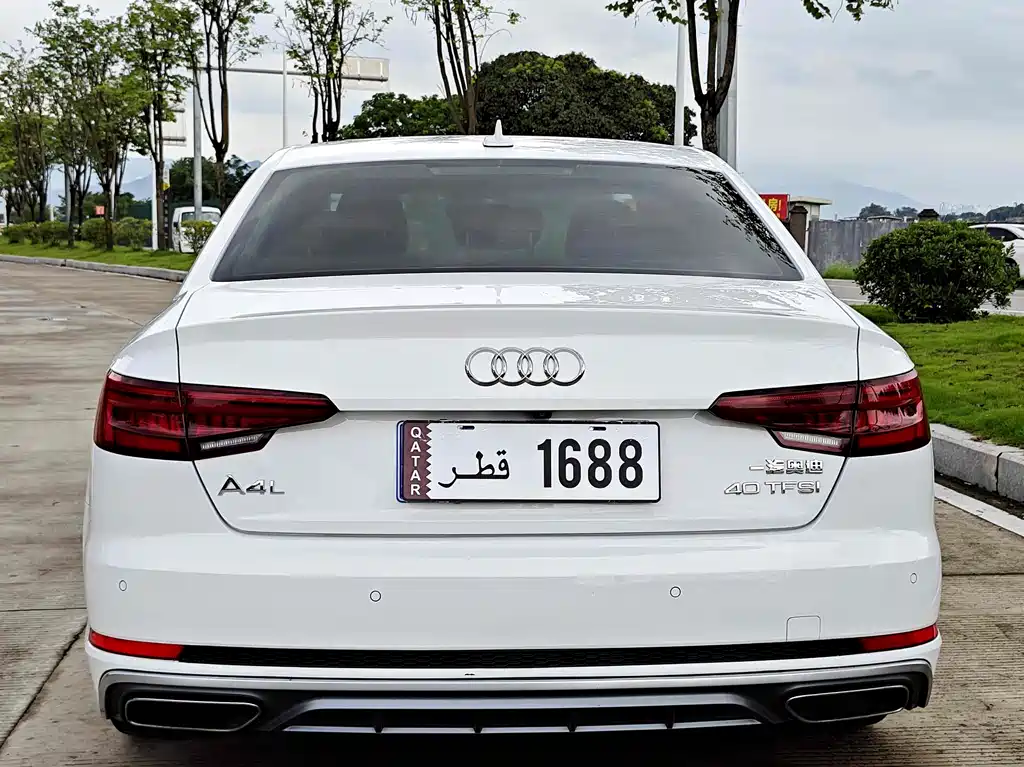 Audi A4L 2019 40 TFSI Fashion Type National VI купить на сайте DeffCars