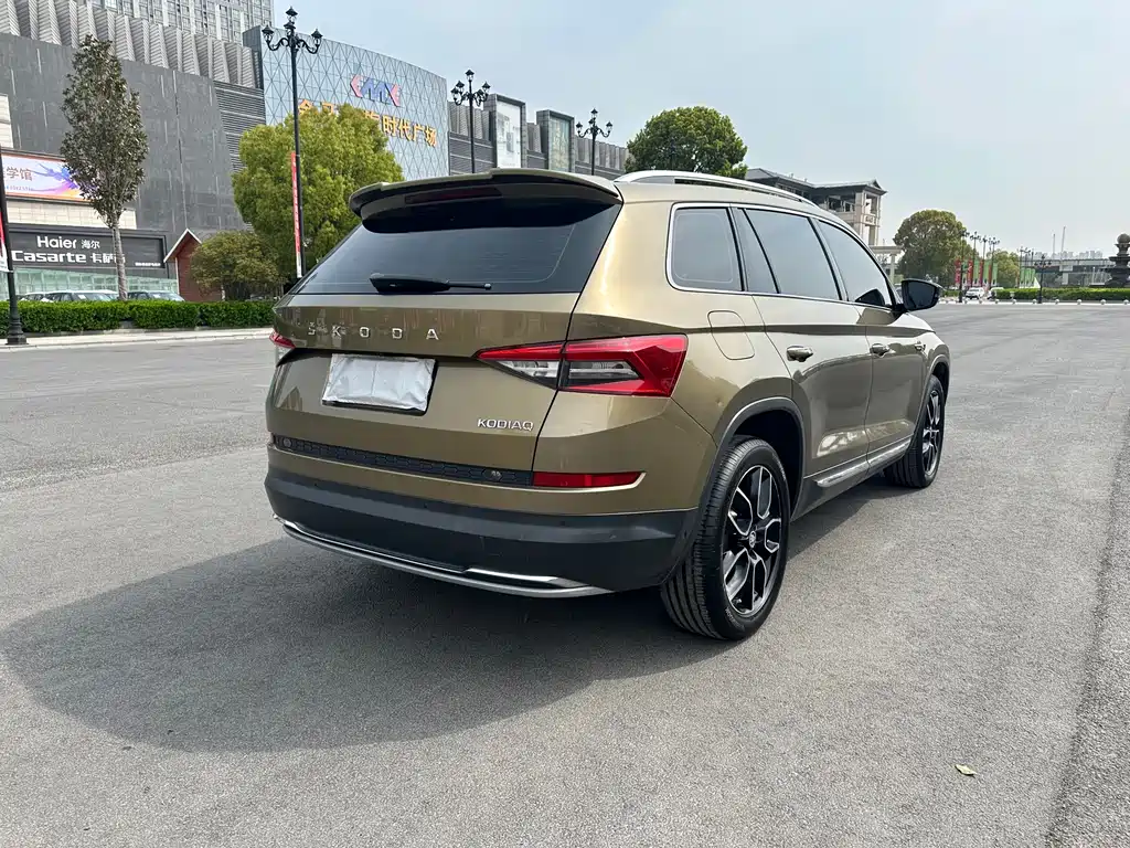 Kodiak 2019 facelift TSI330 7-seater two-wheel drive luxury premium version National V купить на сайте DeffCars