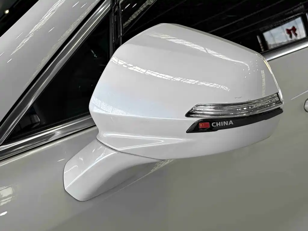 Cadillac XT4 2020 28T two-wheel drive leading model купить на сайте DeffCars