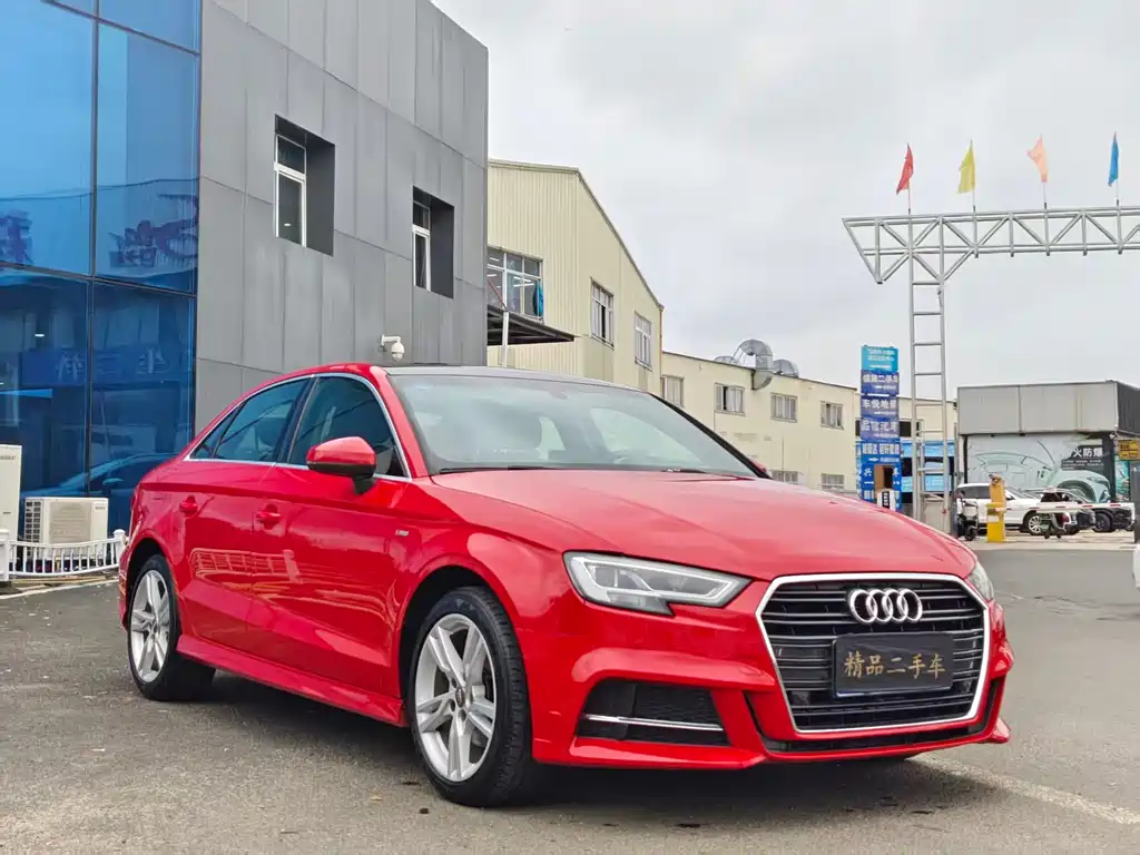 Audi A3 2019 Limousine 35 TFSI Fashion Type National V купить на сайте DeffCars