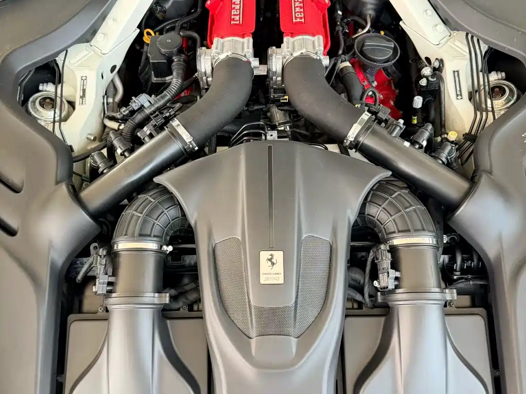 Roma 2020 3.9T V8 купить на сайте DeffCars