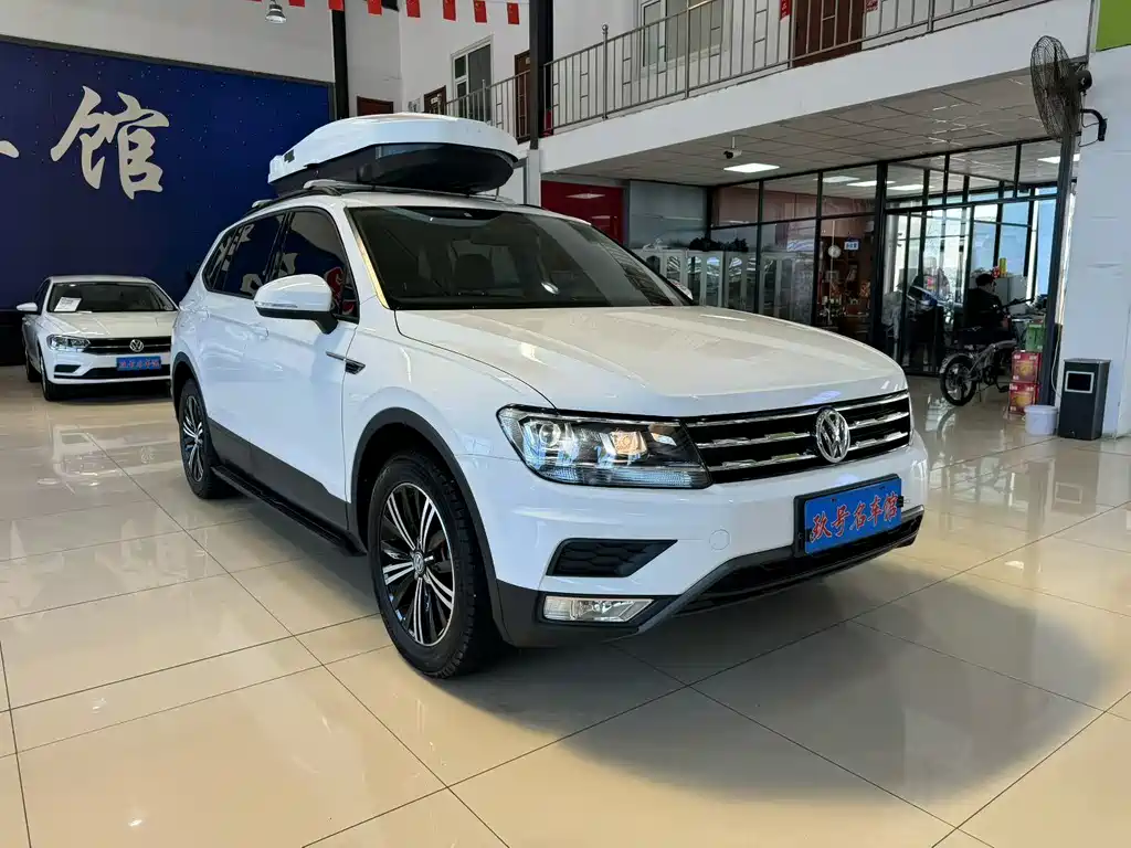 Tiguan L 2019 330TSI automatic two-wheel drive fashion version National VI купить на сайте DeffCars