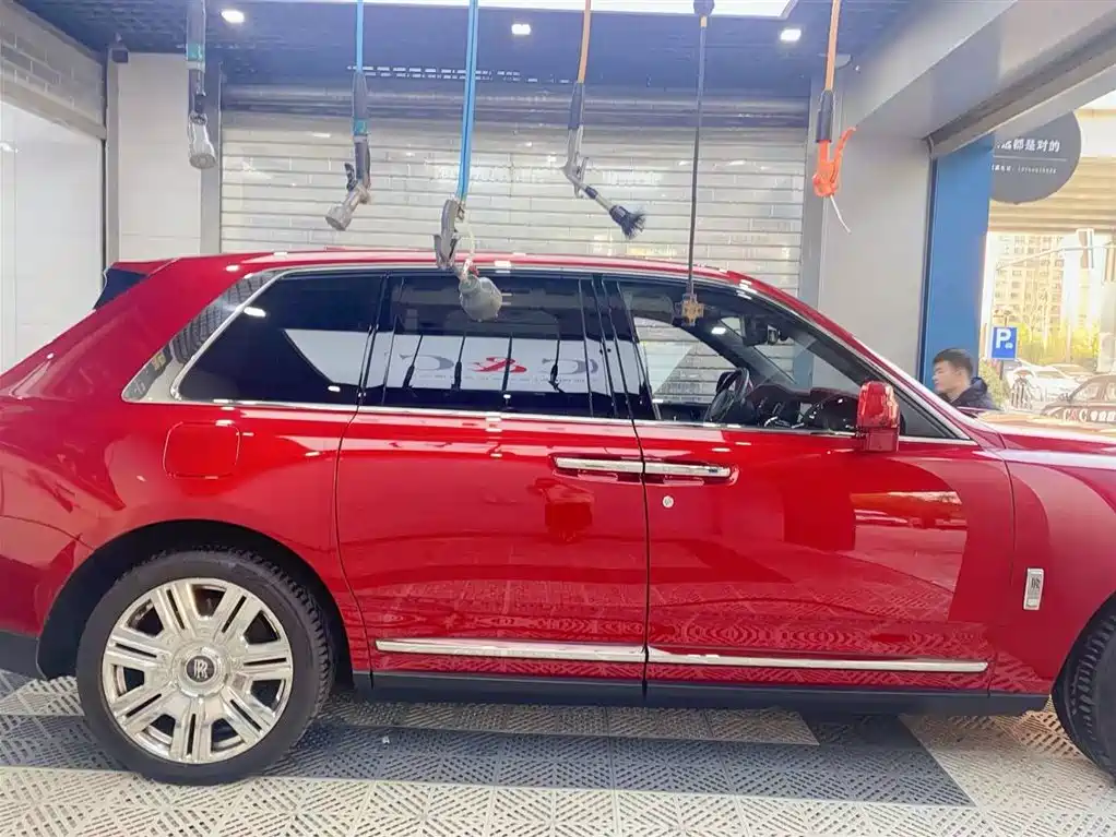 Cullinan 2018 four-seat version купить на сайте DeffCars