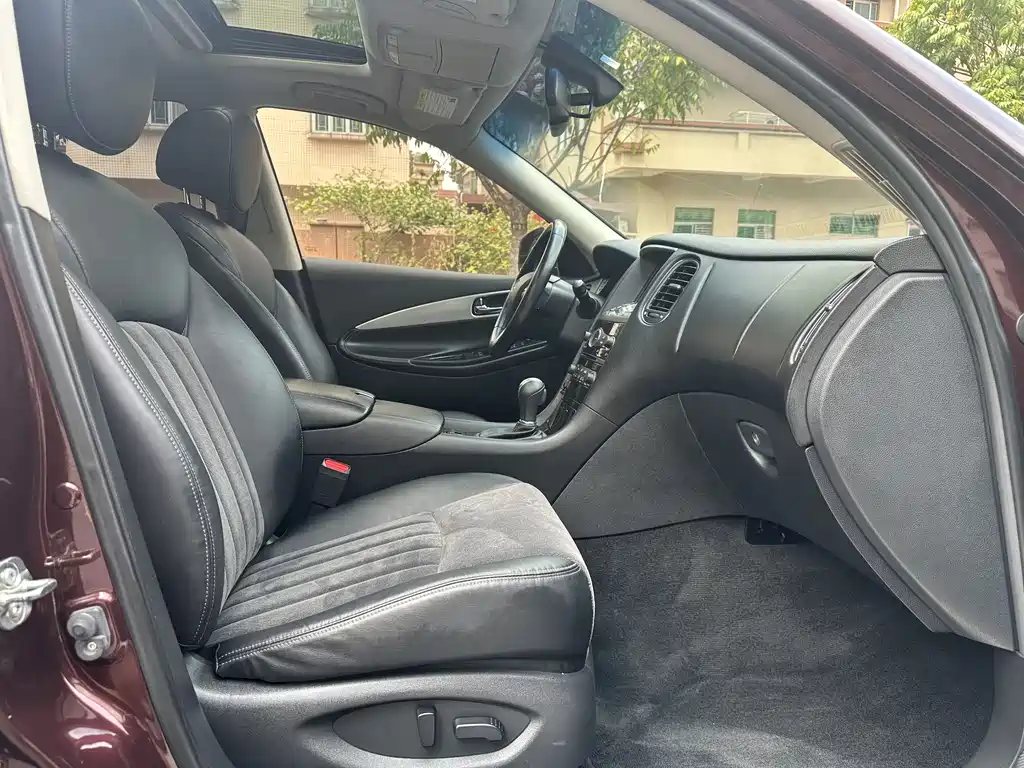 Infiniti QX50 2015 2.5L Comfort Edition купить на сайте DeffCars