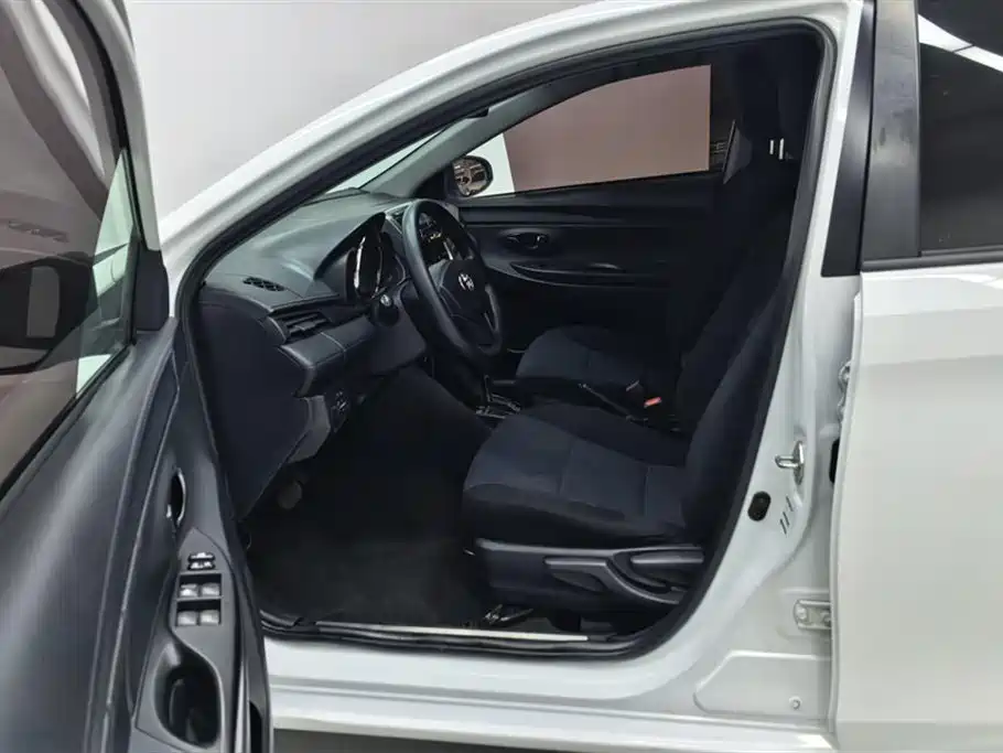 YARiS L Zhixuan 2016 facelift 1.5E CVT charming version купить на сайте DeffCars