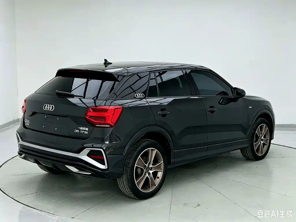 Audi Q2L 2022 35 TFSI fashionable and dynamic купить на сайте DeffCars