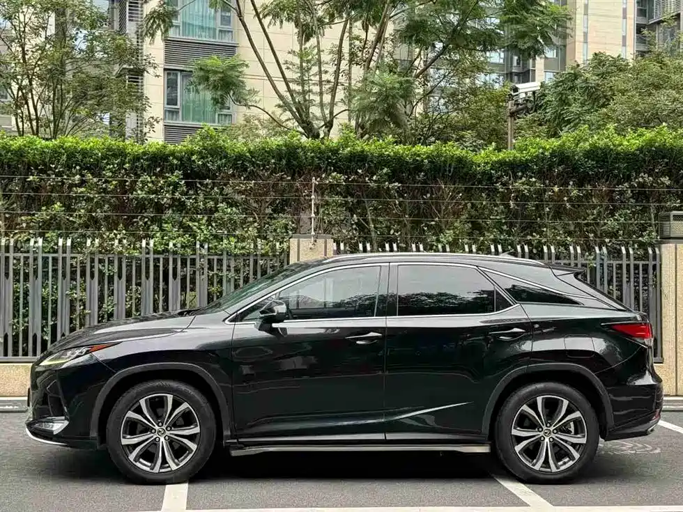 Lexus RX 2020 300 four-wheel drive F SPORT National VI купить на сайте DeffCars