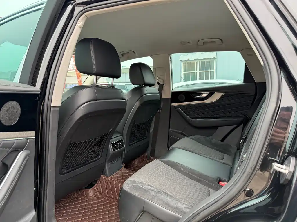 Hongqi HS5 2019 2.0T Zhilian Qiyue Edition купить на сайте DeffCars