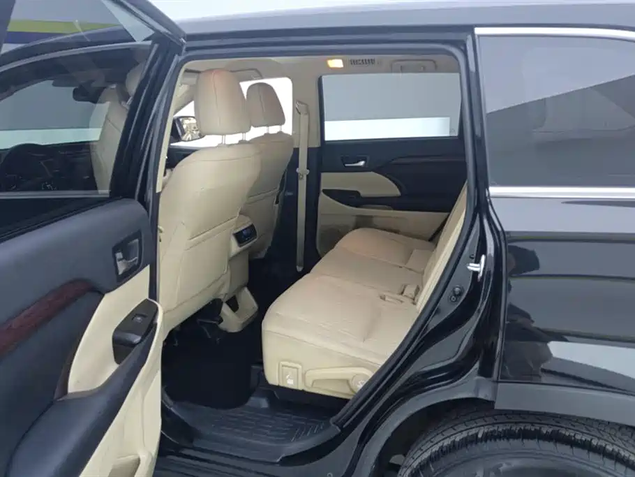 Highlander 2018 2.0T four-wheel drive elite version 7 seats National V купить на сайте DeffCars