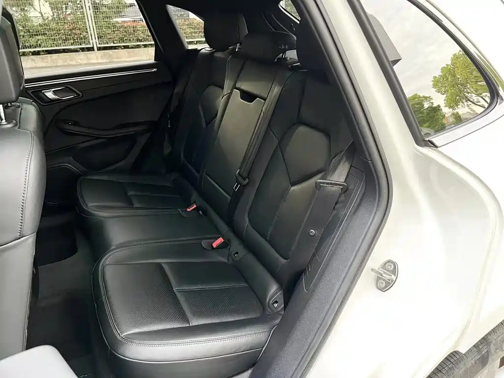 Macan 2023 Macan 2.0T купить на сайте DeffCars