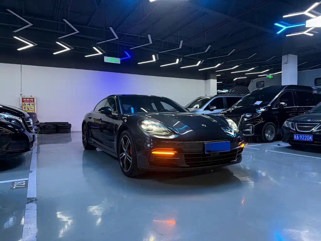 Panamera 2019 Panamera Executive Extended Edition 2.9T купить на сайте DeffCars