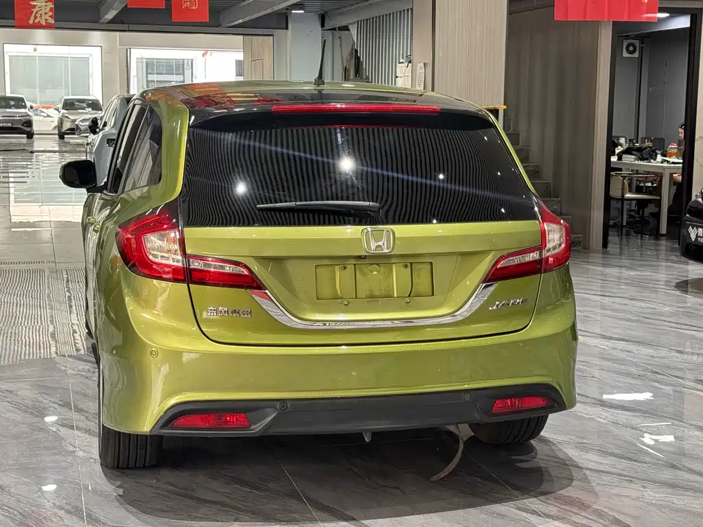 Jade 2016 1.8L automatic comfort elite version 5 seats купить на сайте DeffCars