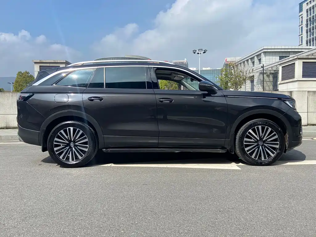 Lanxun 2023 330TSI Luxury Touring Edition купить на сайте DeffCars
