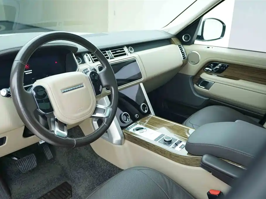 Range Rover 2018 3.0 SC V6 Vogue Extended Edition купить на сайте DeffCars