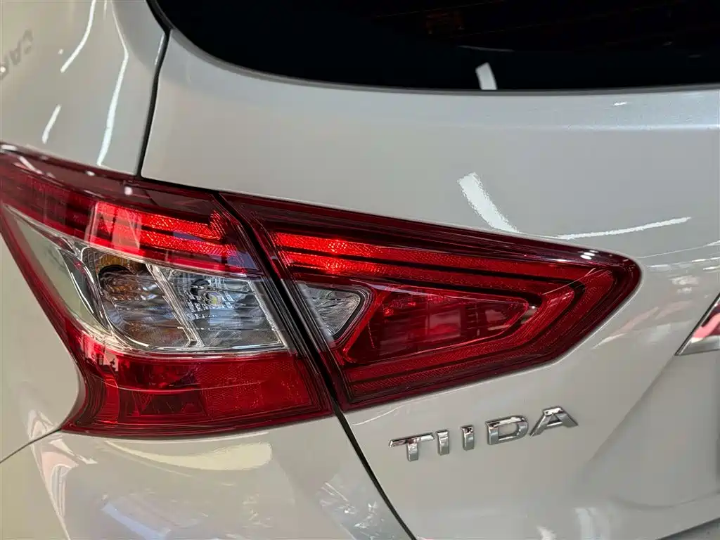 Tiida 2021 1.6L CVT Smart Travel Edition купить на сайте DeffCars