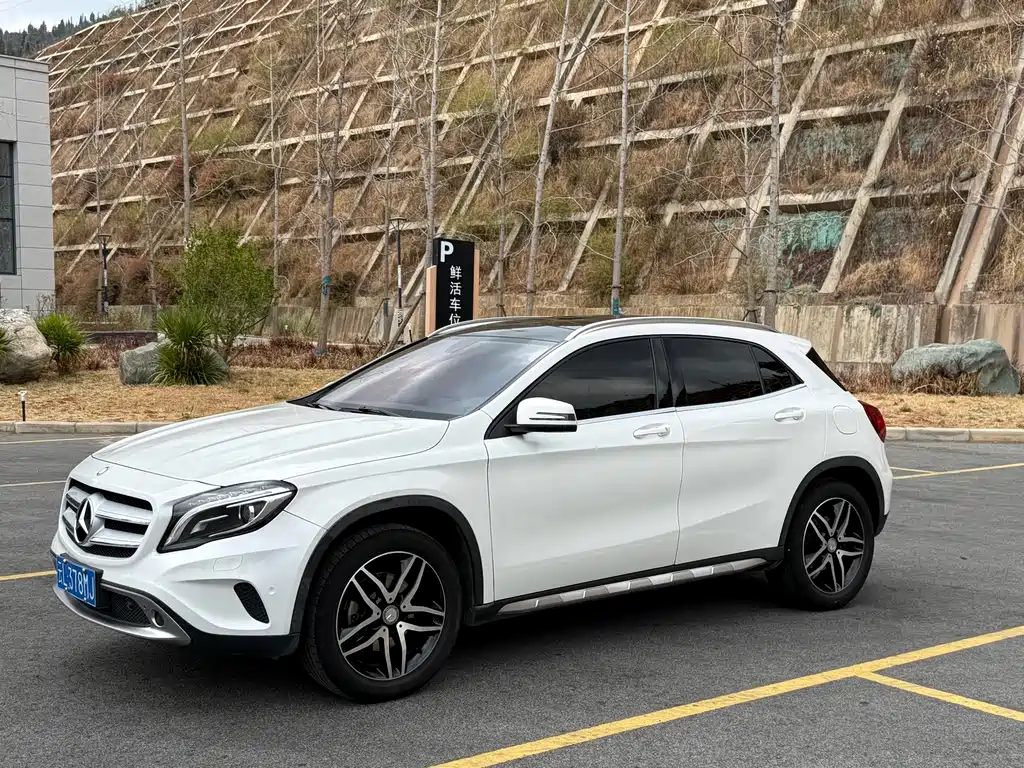 Mercedes-Benz GLA 2016 GLA 200 Fashion Model купить на сайте DeffCars