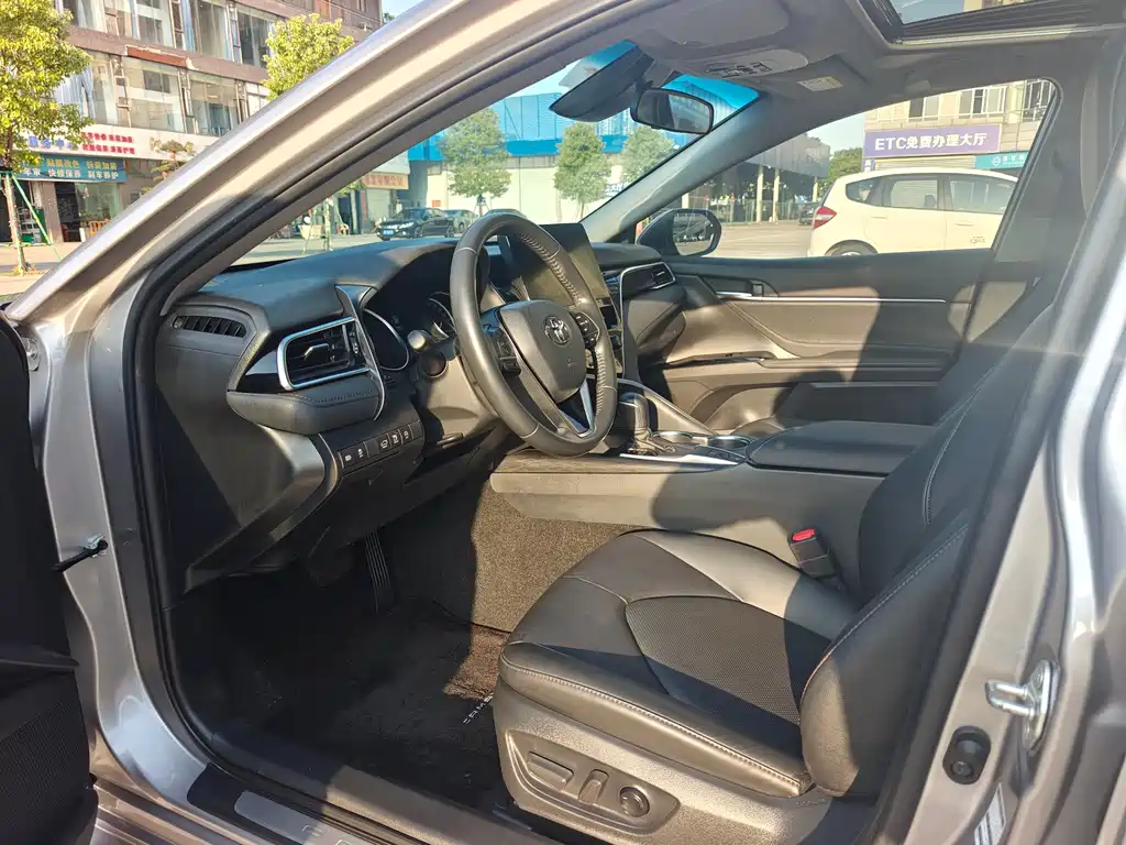 Camry 2021 2.0G Deluxe Edition купить на сайте DeffCars