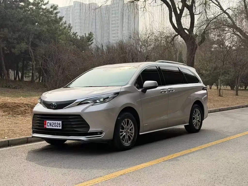 SIENNA 2021 2.5L Hybrid Comfort Edition купить на сайте DeffCars