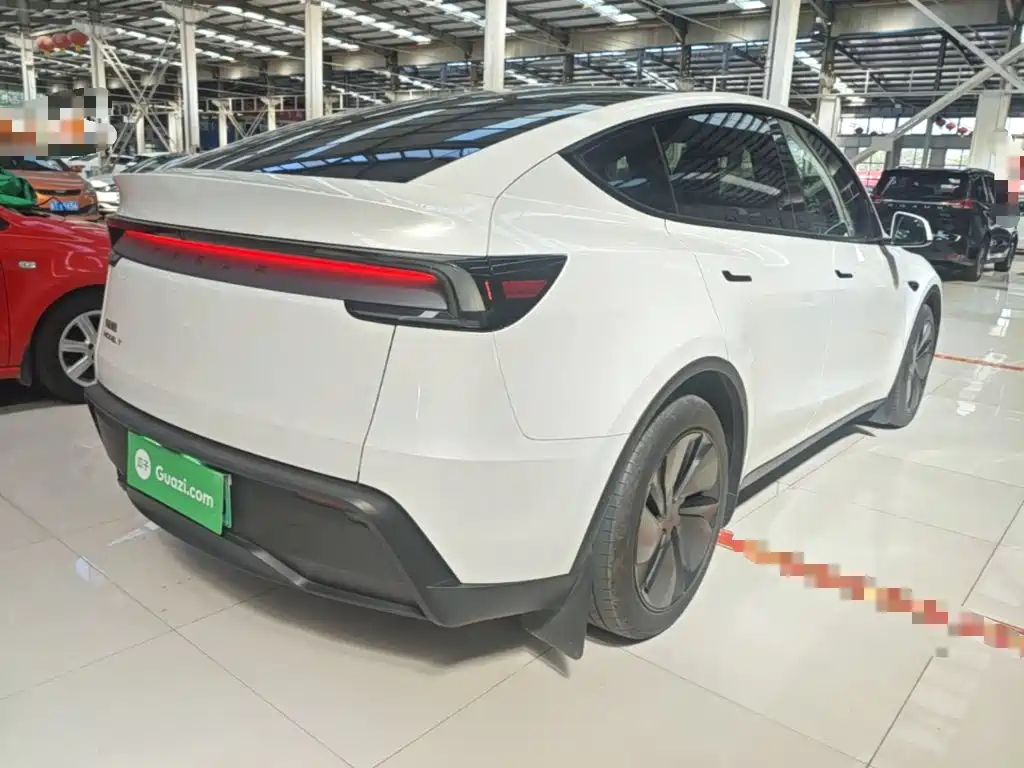 Model Y 2025 rear-wheel drive version купить на сайте DeffCars
