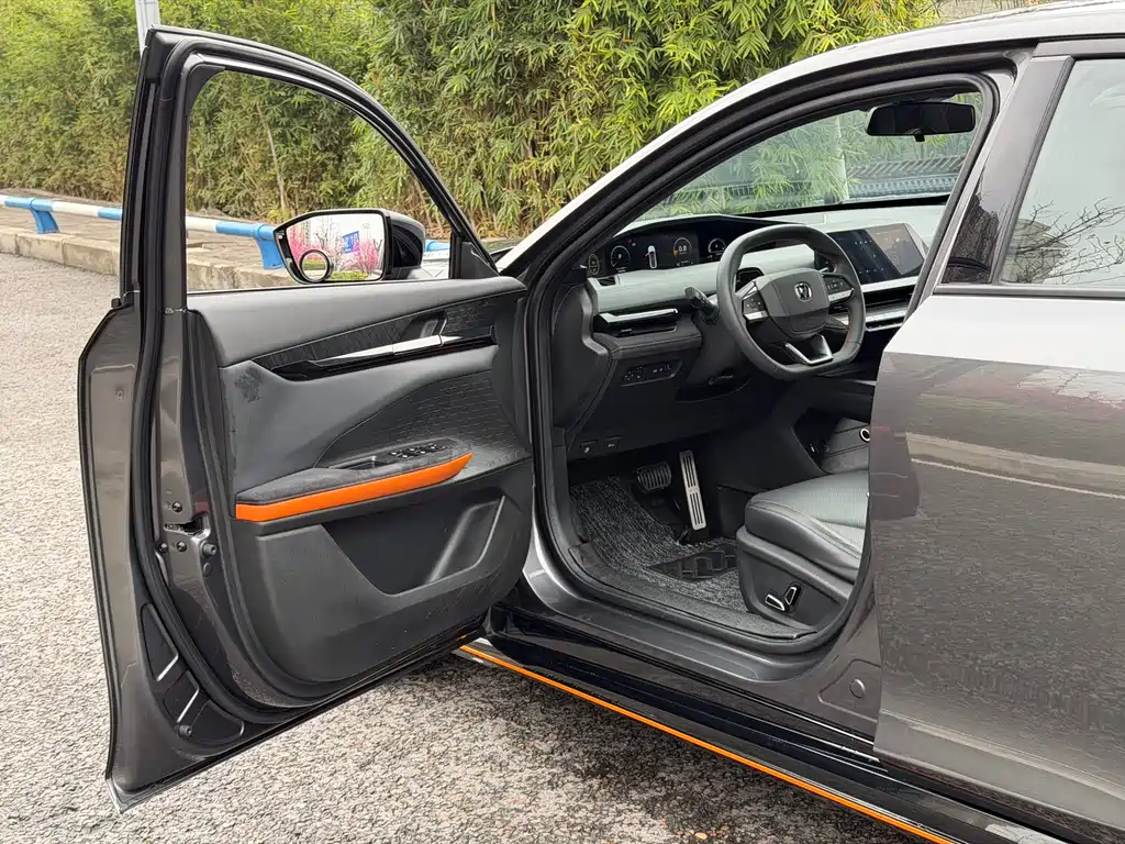 Changan UNI-V 2022 1.5T sports version купить на сайте DeffCars