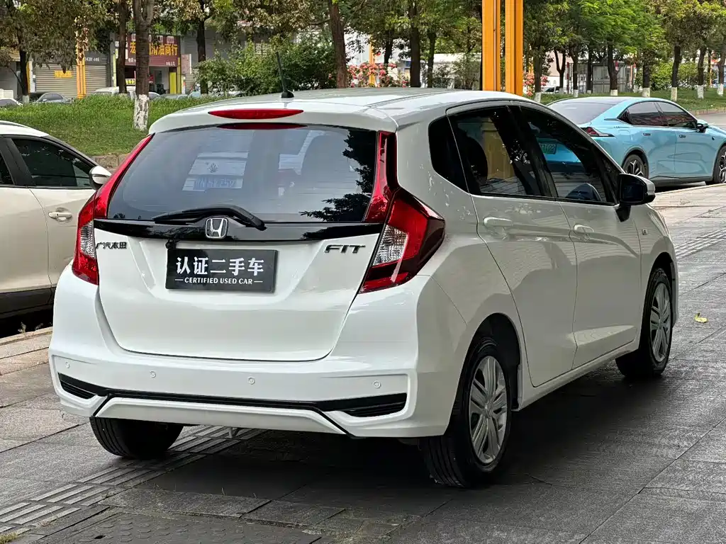 Fit 2018 1.5L CVT Comfort Edition купить на сайте DeffCars