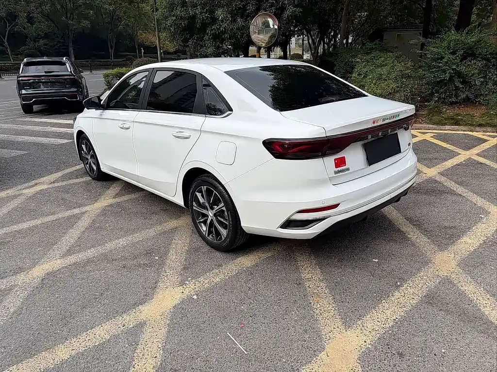 Emgrand 2023 4th Generation Champion Edition 1.5L CVT Luxury Model купить на сайте DeffCars