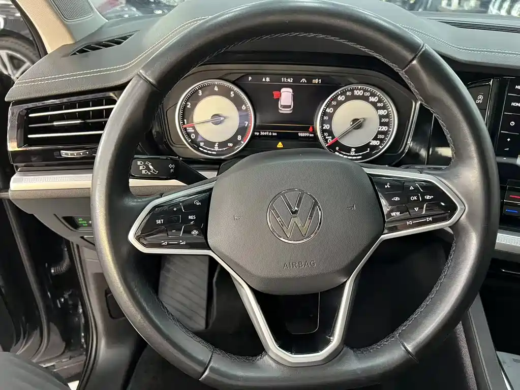 Touareg 2021 2.0TSI Pilot Special Edition купить на сайте DeffCars