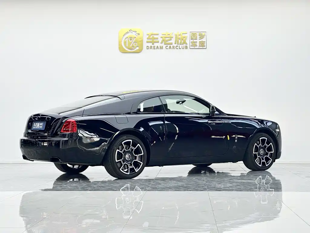 Phantom 2017 6.6T Black Badge Edition купить на сайте DeffCars