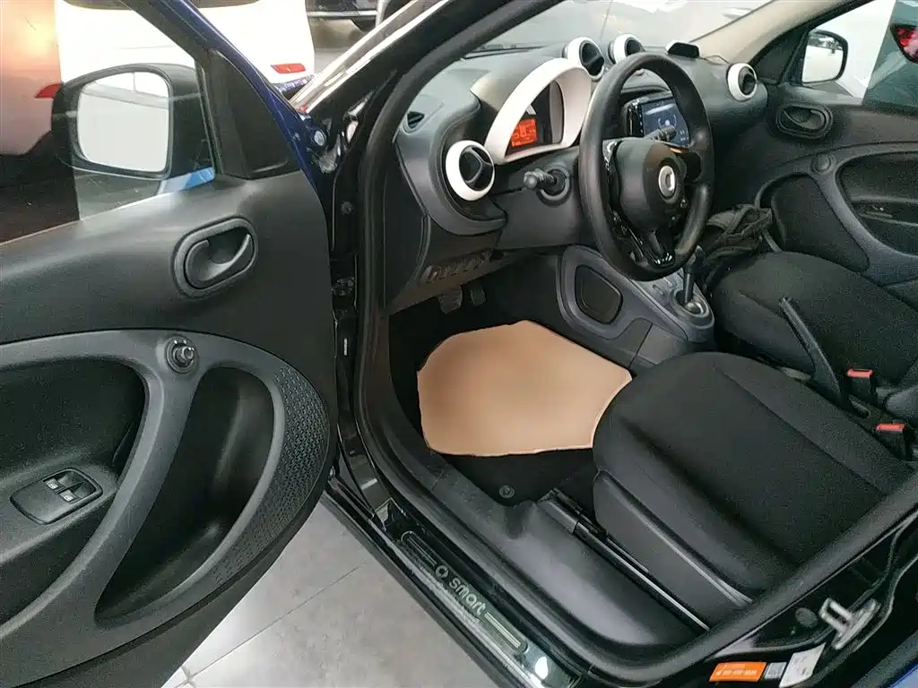 smart forfour 2016 1.0L 52kW smart version купить на сайте DeffCars