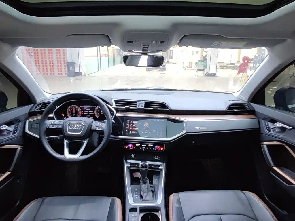 Audi Q3 2022 35 TFSI Fashionable and Elegant купить на сайте DeffCars