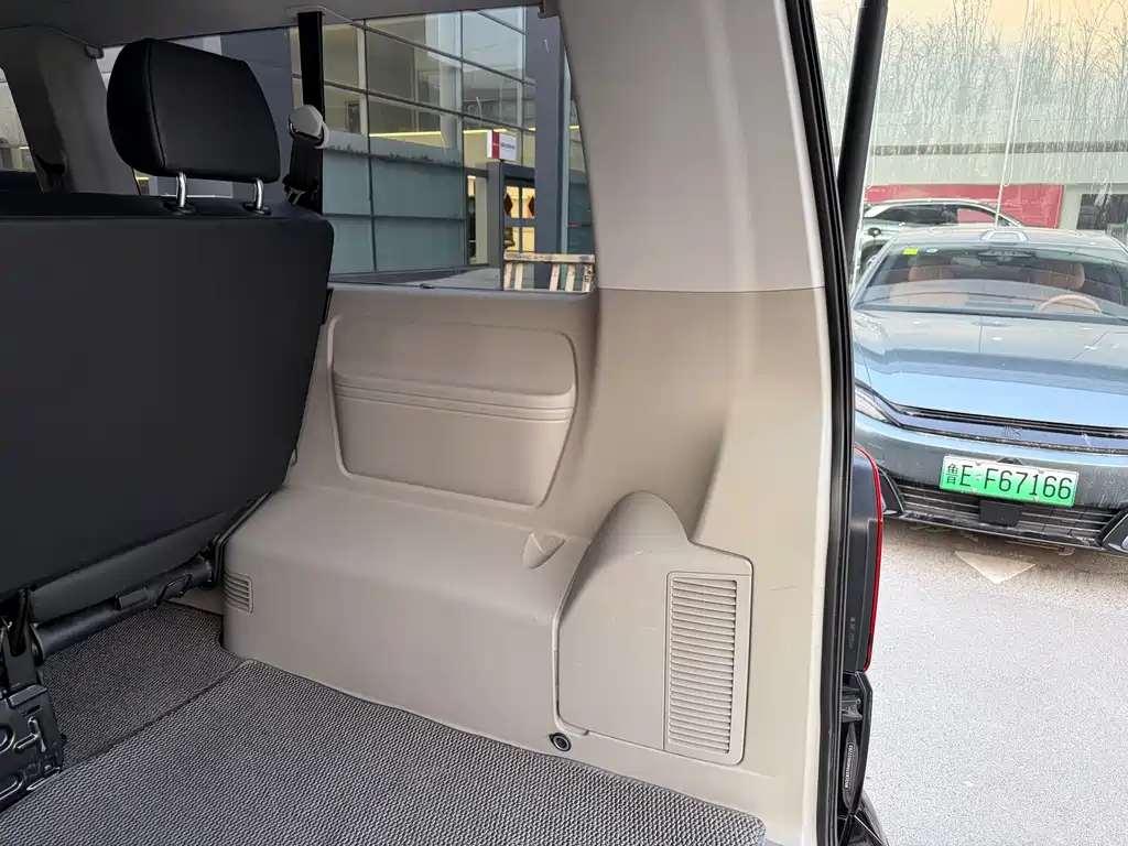 Kailuwei 2018 2.0TSI four-wheel drive comfort version 8 seats купить на сайте DeffCars