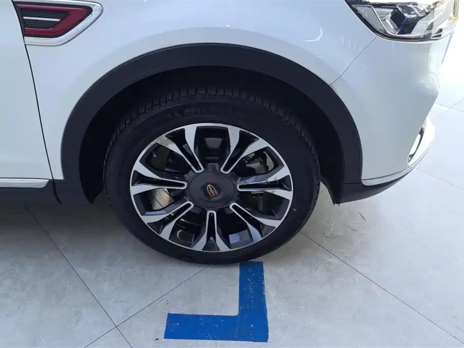 Hongqi HS5 2019 2.0T Zhilian Qixiang four-wheel drive version купить на сайте DeffCars