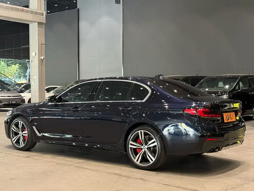 BMW 5 Series 2023 facelift 530Li leading M sports package купить на сайте DeffCars