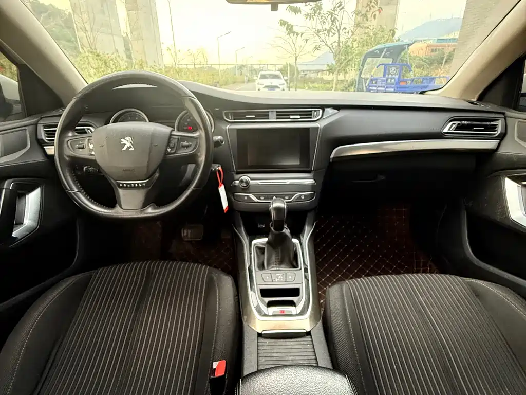 Peugeot 408 2015 1.2T automatic luxury version купить на сайте DeffCars