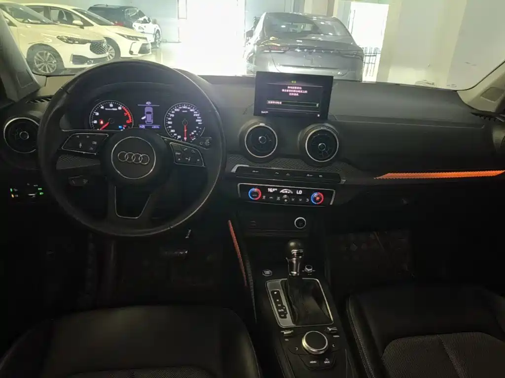 Audi Q2L 2021 35 TFSI fashionable and dynamic купить на сайте DeffCars