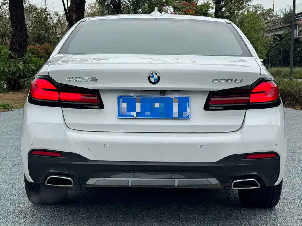 BMW 5 Series 2022 facelift 530Li leading M sports package купить на сайте DeffCars