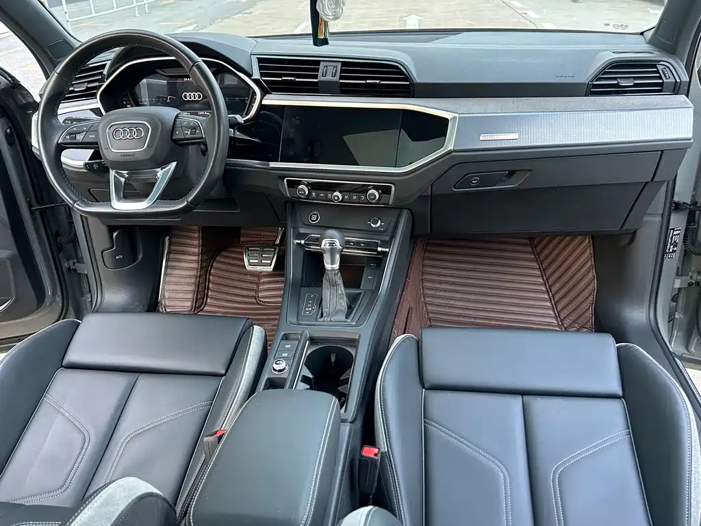 Audi Q3 2024 35 TFSI Fashionable and Dynamic купить на сайте DeffCars
