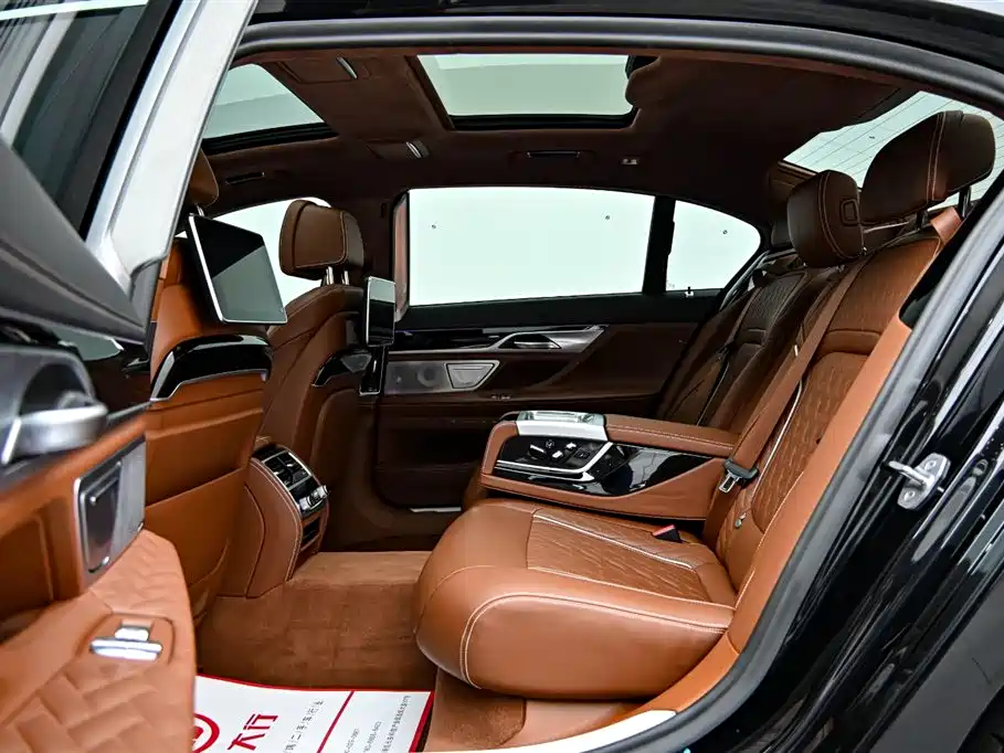 BMW 7 Series 2019 facelift 740Li xDrive Executive M Sports Package купить на сайте DeffCars