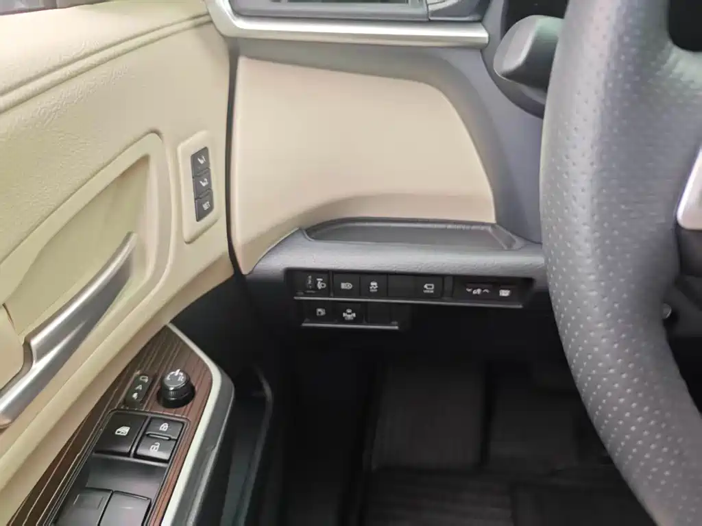 Grevia 2023 2.5L Hybrid Premium PLUS Edition купить на сайте DeffCars