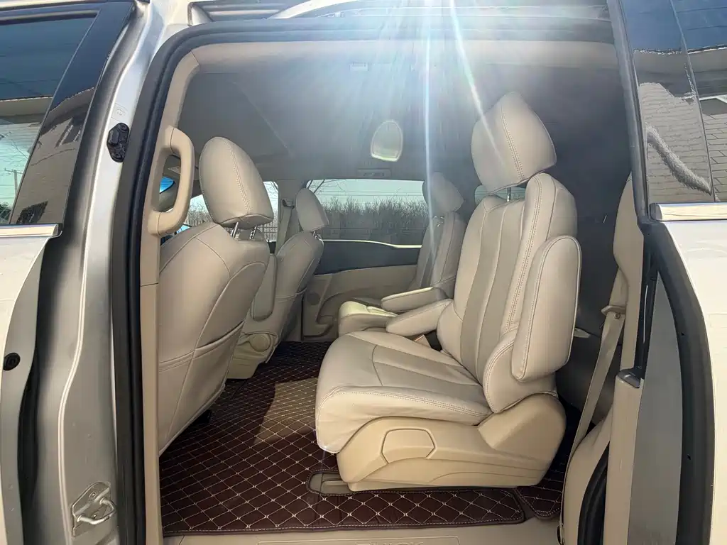 Buick GL8 2017 25S Comfort Type National V купить на сайте DeffCars